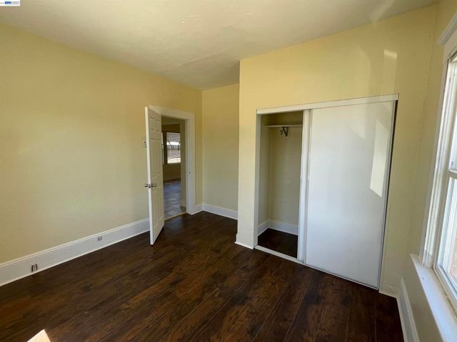 9826 C St, Oakland, CA 94603