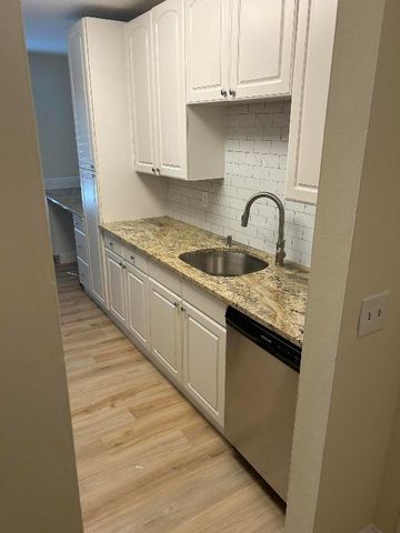 150 Pineview Road L3, Jupiter, FL 33469