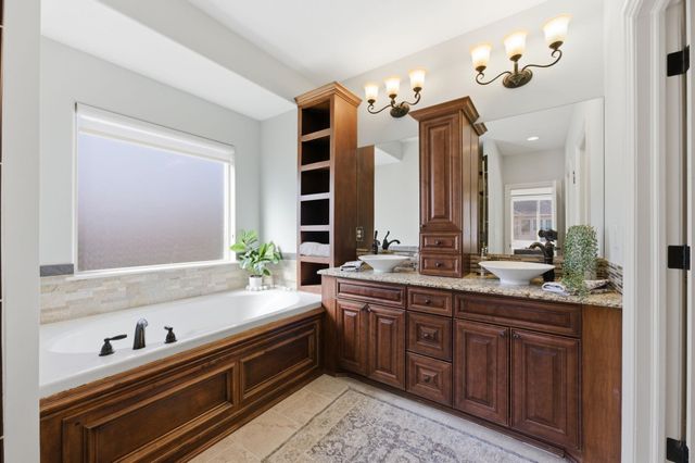 3839 N Lily Ct, Wichita, KS 67101