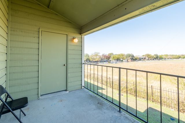 8383 La Prada Drive, Dallas, TX 75228