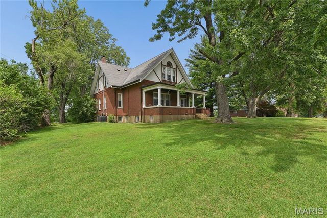 2655 Parker Road, Florissant, MO 63033