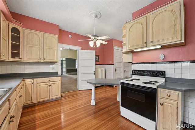 2655 Parker Road, Florissant, MO 63033