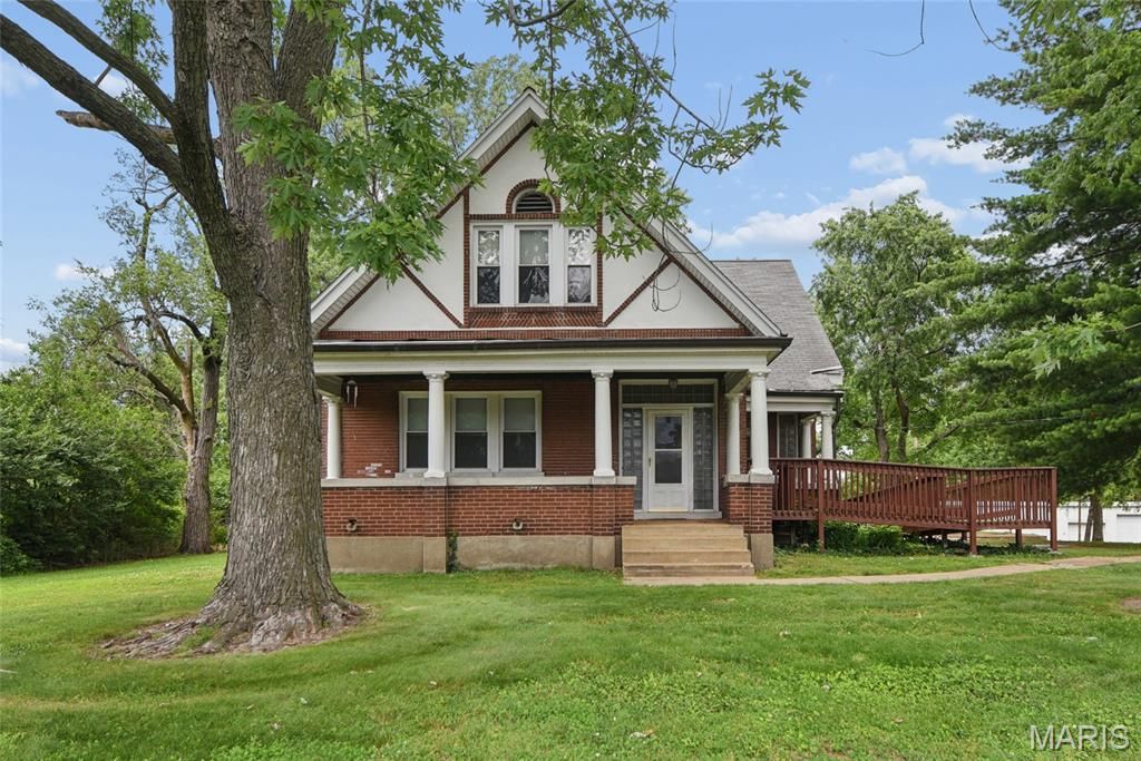 2655 Parker Road, Florissant, MO 63033