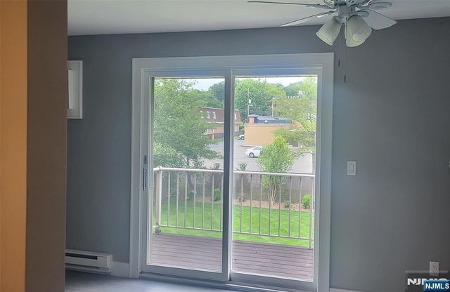 15 Cottage Street 15-5B, Midland Park, NJ 07432
