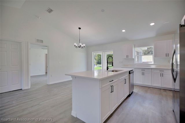2731 W Albatross Road, Avon Park, FL 33825