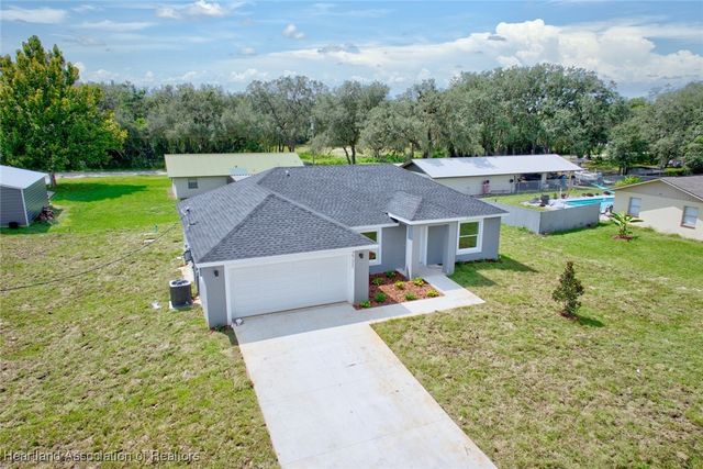 2731 W Albatross Road, Avon Park, FL 33825