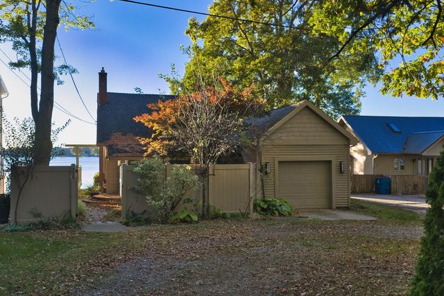 274 Hawley Center Drive, Girard Twp, MI 49036