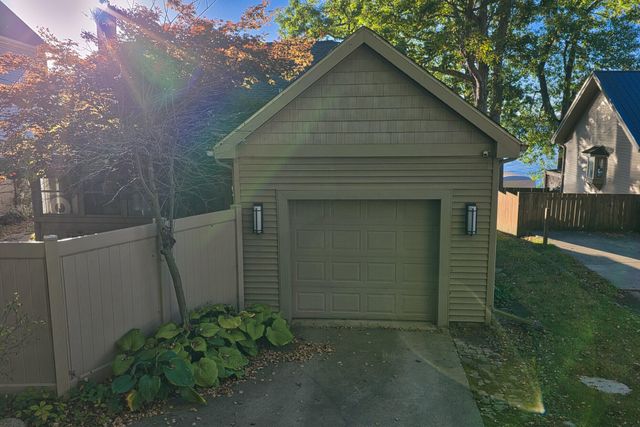 274 Hawley Center Drive, Girard Twp, MI 49036