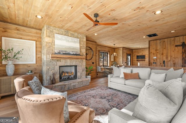 294 Campbell Camp Circle, Blue Ridge, GA 30513