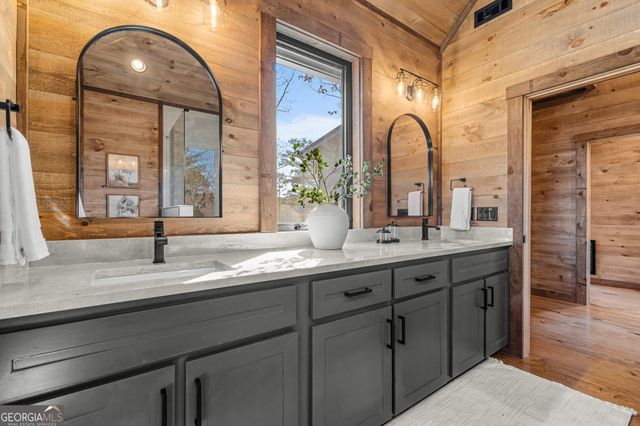 294 Campbell Camp Circle, Blue Ridge, GA 30513