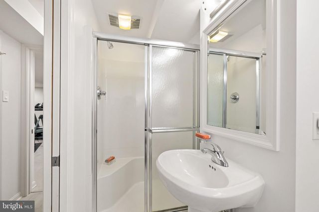 9632 TRAILRIDGE TER, Potomac, MD 20854