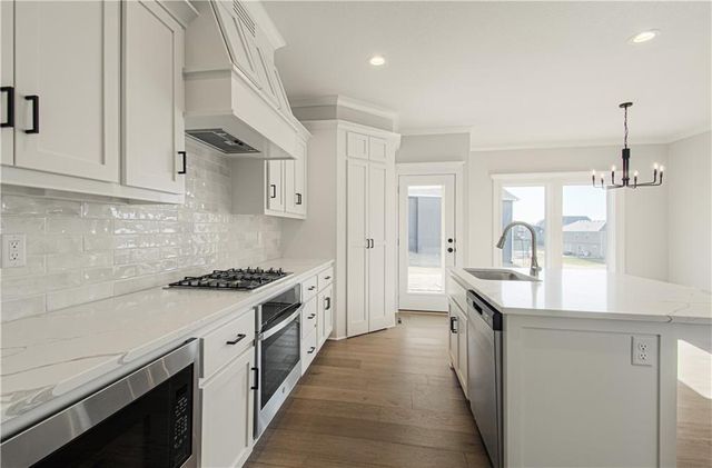 1070 Fir Lane, Liberty, MO 64068