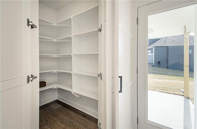 1070 Fir Lane, Liberty, MO 64068