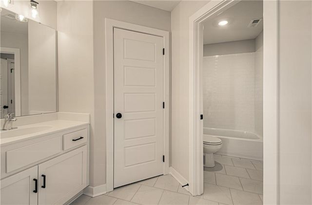 1070 Fir Lane, Liberty, MO 64068