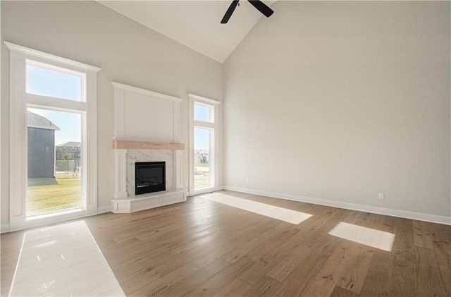 1070 Fir Lane, Liberty, MO 64068