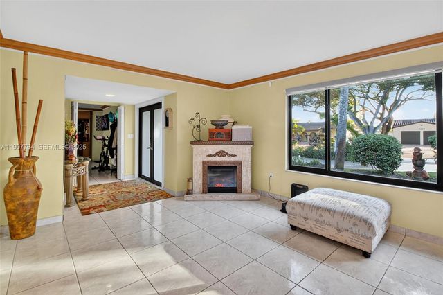 15010 Dunbarton Place, Miami Lakes, FL 33016