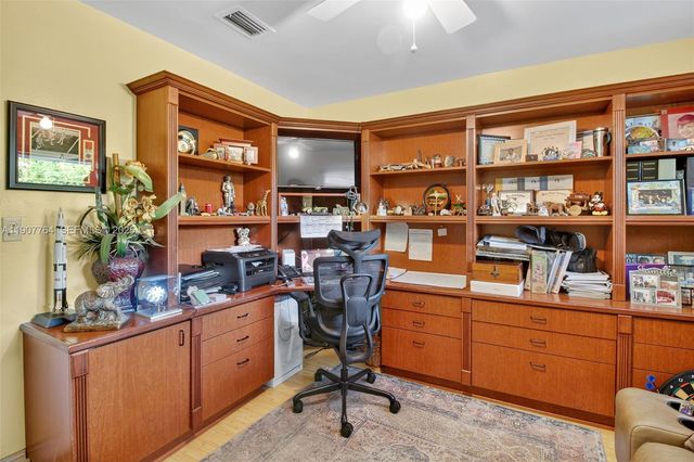 15010 Dunbarton Place, Miami Lakes, FL 33016