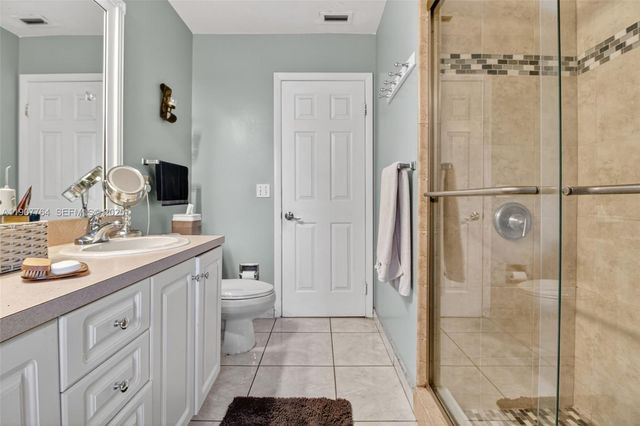 15010 Dunbarton Place, Miami Lakes, FL 33016