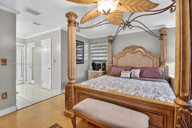 15010 Dunbarton Place, Miami Lakes, FL 33016