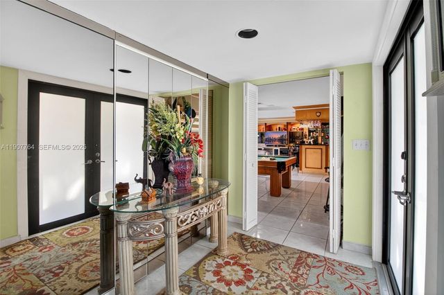 15010 Dunbarton Place, Miami Lakes, FL 33016