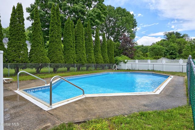 30 Fredrick Drive, Saratoga Springs, NY 12866