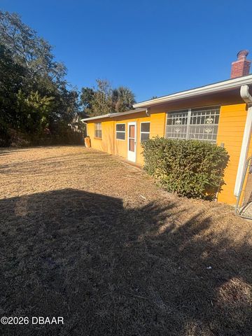 712 Westmoreland Road, Daytona Beach, FL 32114