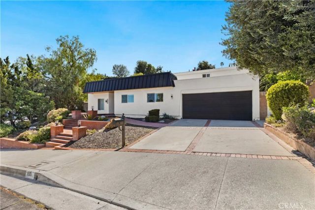 5931 Maury Avenue, Woodland Hills, CA 91367