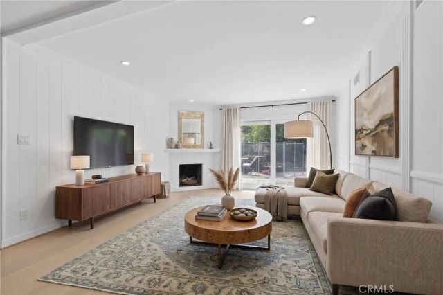 5931 Maury Avenue, Woodland Hills, CA 91367