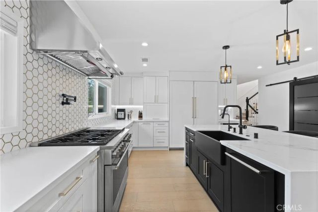 5931 Maury Avenue, Woodland Hills, CA 91367