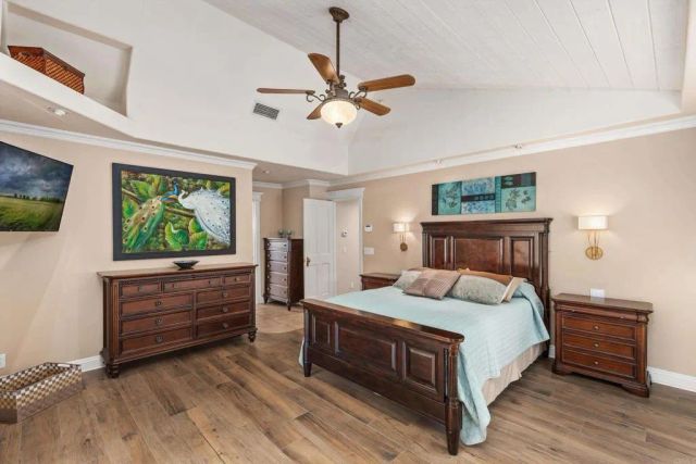 1285 Hidden Oaks Trail, Vista, CA 92084