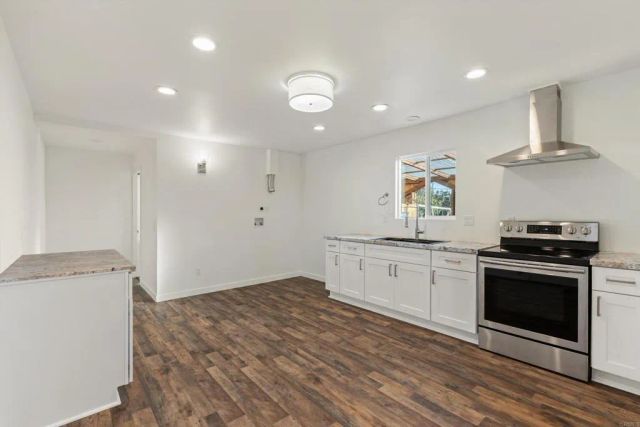 1285 Hidden Oaks Trail, Vista, CA 92084