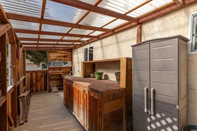 1285 Hidden Oaks Trail, Vista, CA 92084