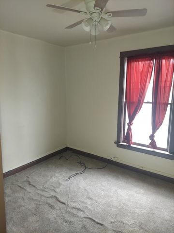 6221 S Campbell Avenue, Chicago, IL 60629