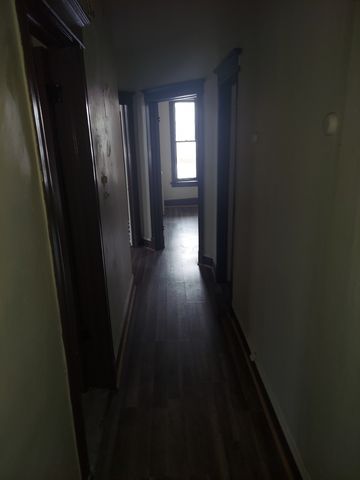 6221 S Campbell Avenue, Chicago, IL 60629