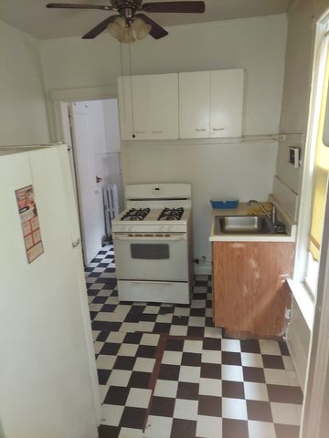 6221 S Campbell Avenue, Chicago, IL 60629