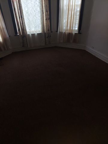 6221 S Campbell Avenue, Chicago, IL 60629