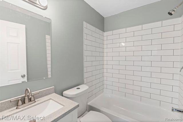 1413 Martha Avenue, Burton, MI 48509