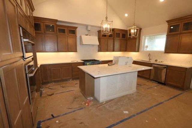 12906 Old Fashion Circle, Mont Belvieu, TX 77535