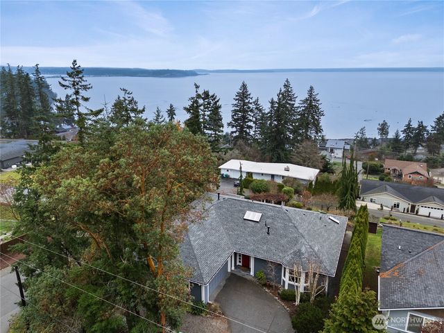 1351 Crestview Drive, Camano Island, WA 98282