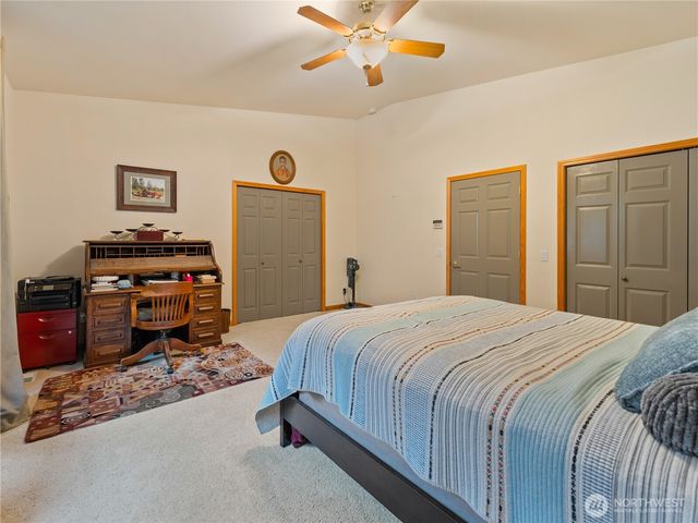 1351 Crestview Drive, Camano Island, WA 98282