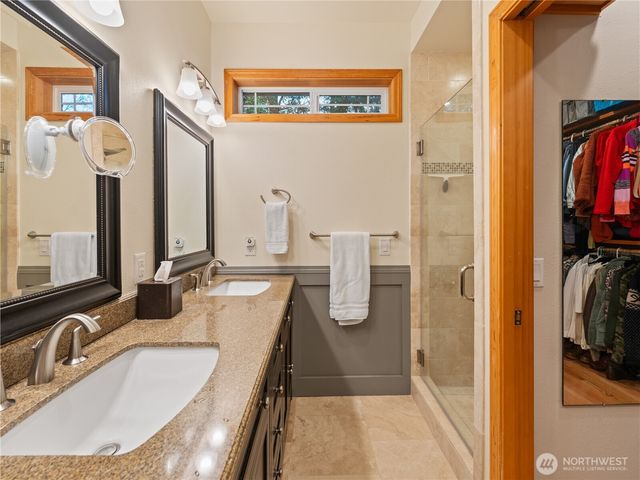 1351 Crestview Drive, Camano Island, WA 98282