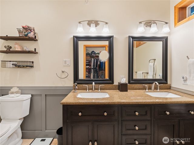 1351 Crestview Drive, Camano Island, WA 98282