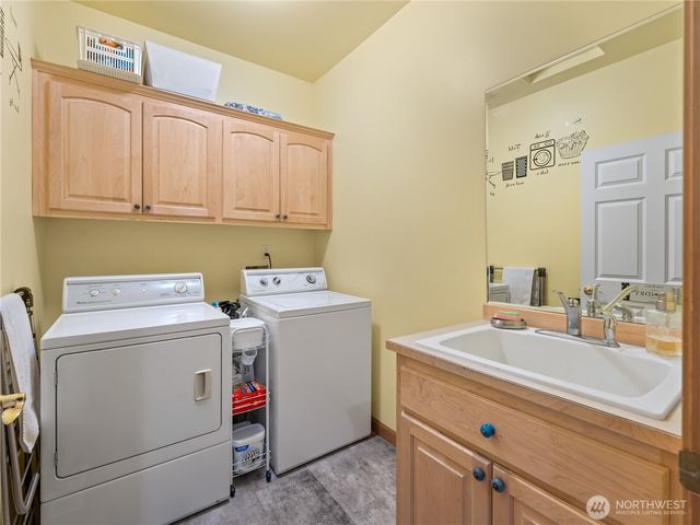 1351 Crestview Drive, Camano Island, WA 98282