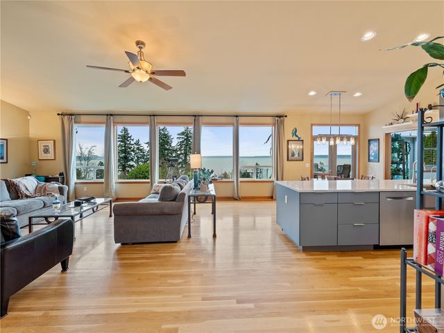 1351 Crestview Drive, Camano Island, WA 98282