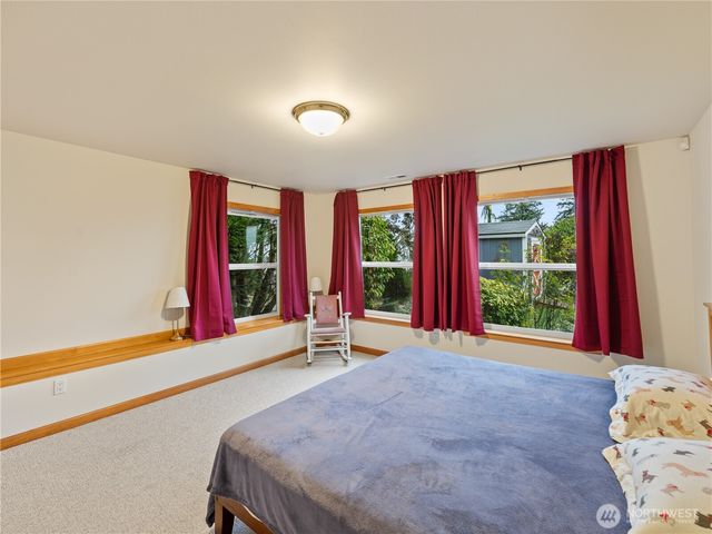 1351 Crestview Drive, Camano Island, WA 98282