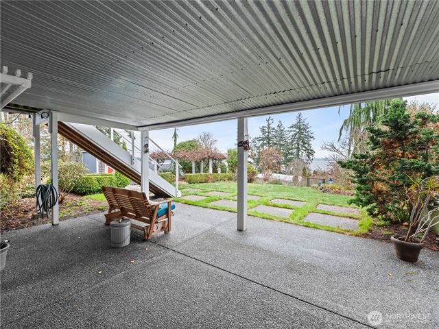 1351 Crestview Drive, Camano Island, WA 98282