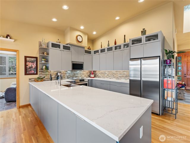 1351 Crestview Drive, Camano Island, WA 98282