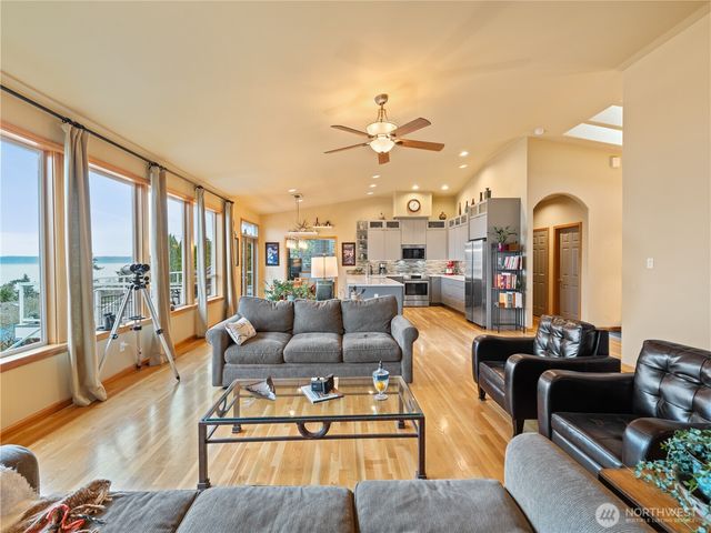 1351 Crestview Drive, Camano Island, WA 98282