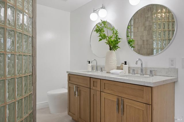 16 Dutch Valley Ln, San Anselmo, CA 94960