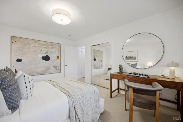 16 Dutch Valley Ln, San Anselmo, CA 94960